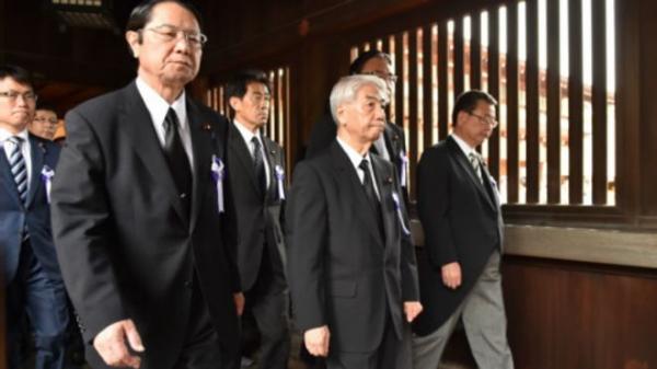 日本国会参众两院议员参拜了靖国神社