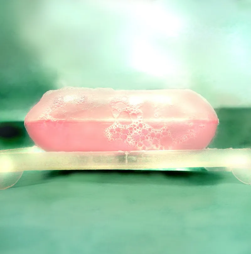 Do You Use Shower Gel or Soap? Medical Experts Issue a Serious Warning: Stick to Traditional Hard Soap