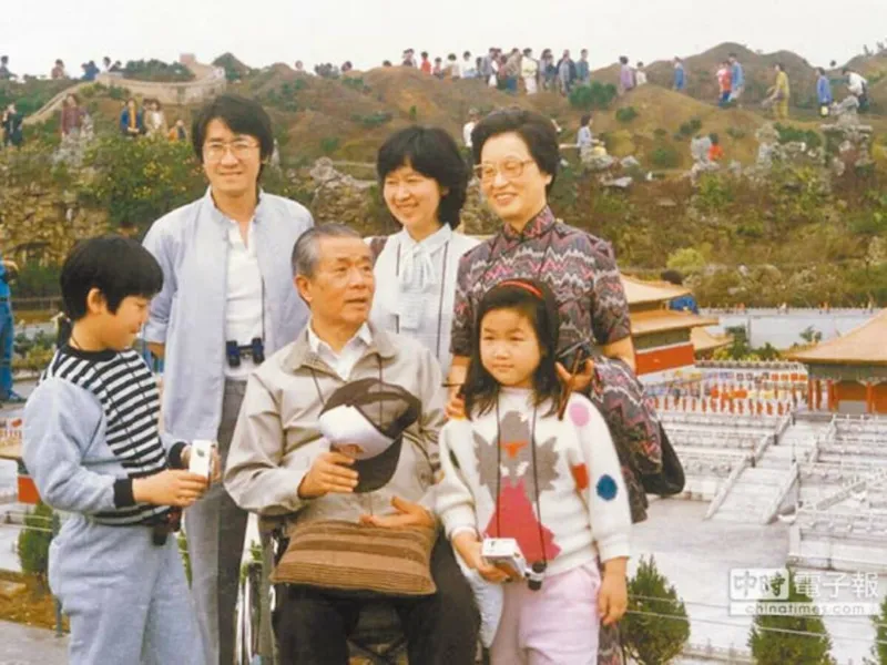 巧遇孫運璿參觀龍潭小人國的記憶