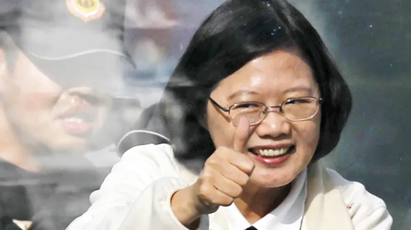 為何朱立倫一直詢問蔡英文是否支持九二共識，小英卻一直不回答？