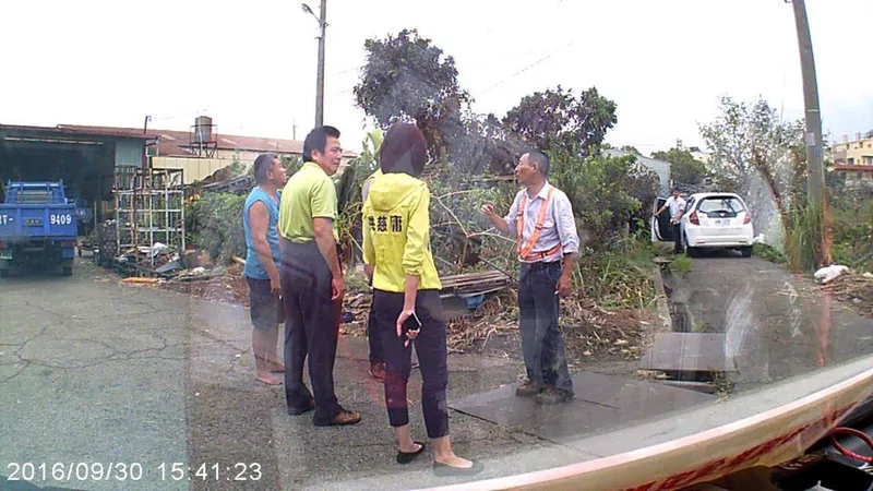 評論洪慈庸貶低黃士修：立委稱人『毫無公信力的閒雜人等』是粗糙民粹與詭辯